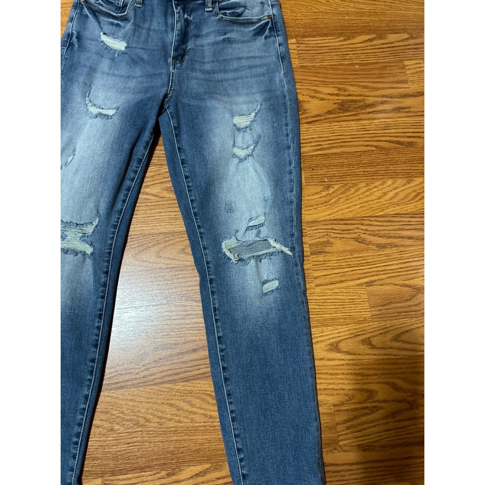 Judy Blue Distressed Boyfriend Jeans Medium Wash Size 9/29 JB88404 LT - Picture 3 of 8